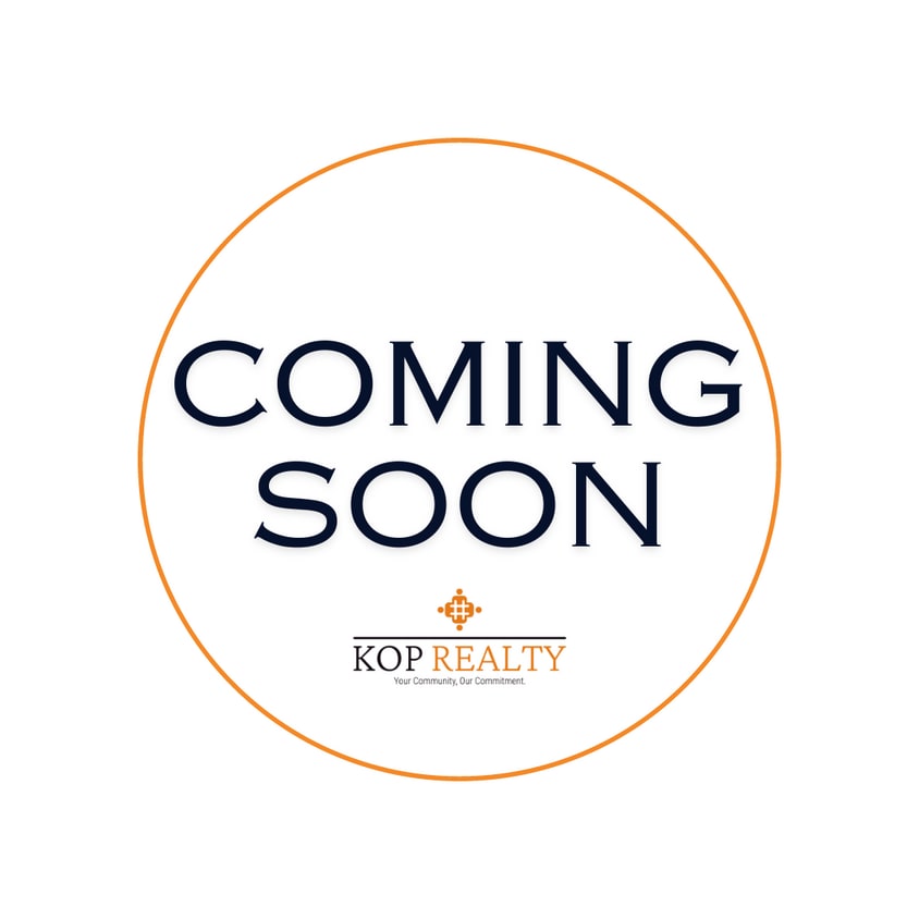 Primary Photo - Stunning Newly Renovated 3/2