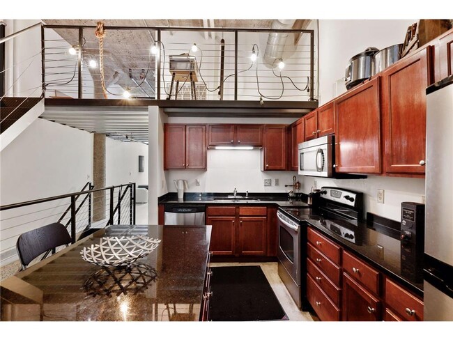 Building Photo - 521 S 7th St