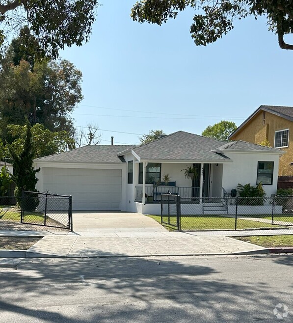 Building Photo - 4477 Harding Ave