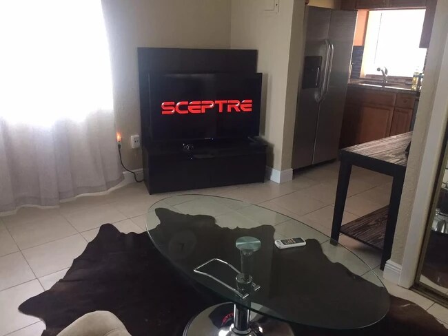 Foto del edificio - 726 Columbus Pkwy