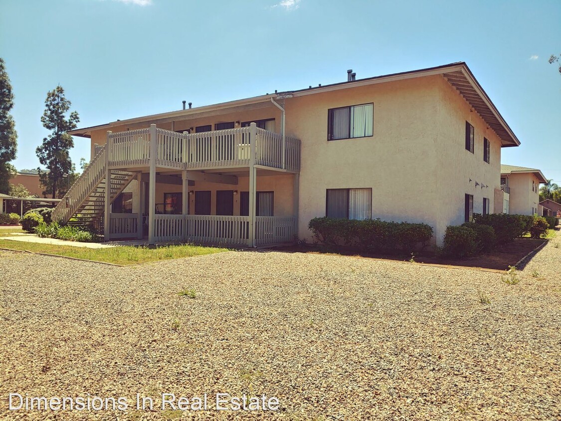 Primary Photo - 1464-1466 Granite Hills Dr