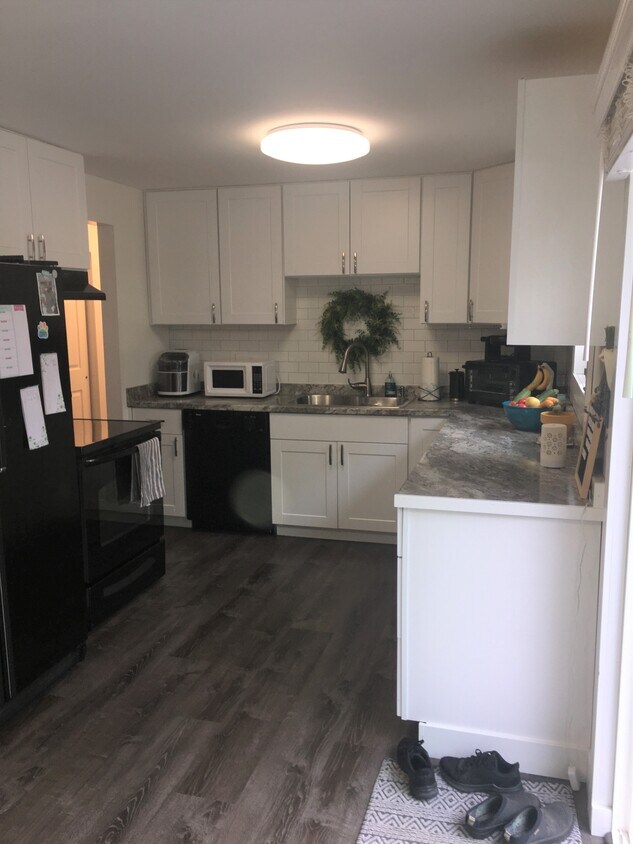Foto principal - 14710 E Wellesley Ave