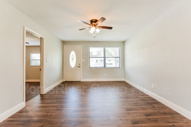 Building Photo - 137 Scott Dr