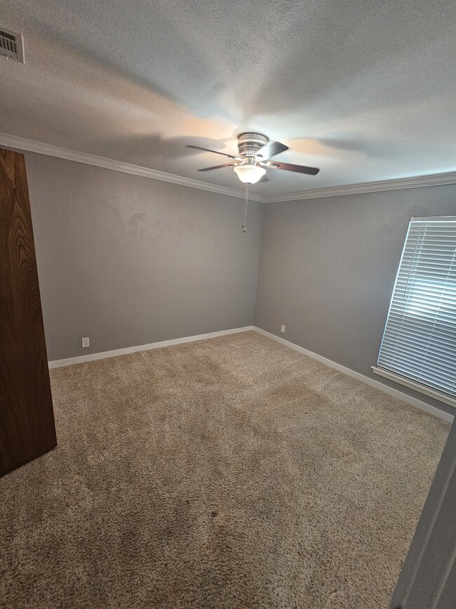 Foto del edificio - 3125 Dunbarton Oak St