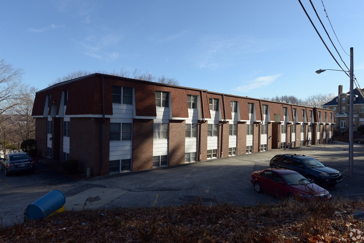 Building Photo - Oak Hill Apartments