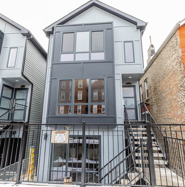 Building Photo - 2307 W 19th St