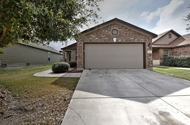 Foto del edificio - BEAUTIFUL SINGLE STORY HOME  |  CLOSE TO HWY 90 & 1604 | SHOPPING & RESTAURANTS