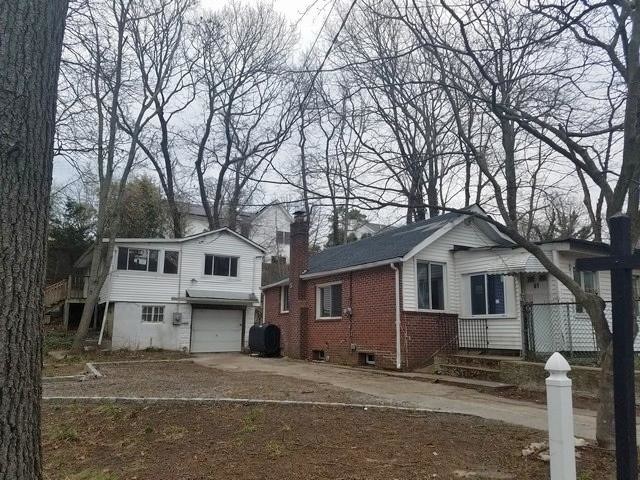 Primary Photo - 4 bedroom in Rocky Point New York 11778