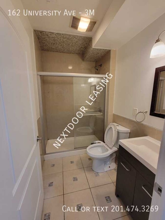 Photo - 162 University Ave Apartment