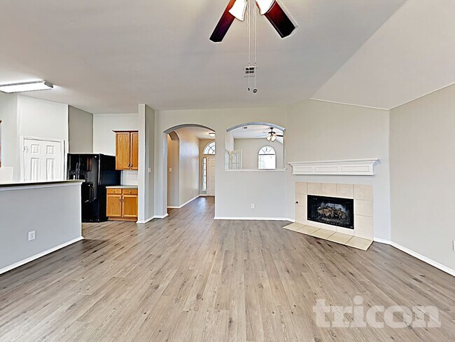 Building Photo - 2109 Pecan Creek Dr