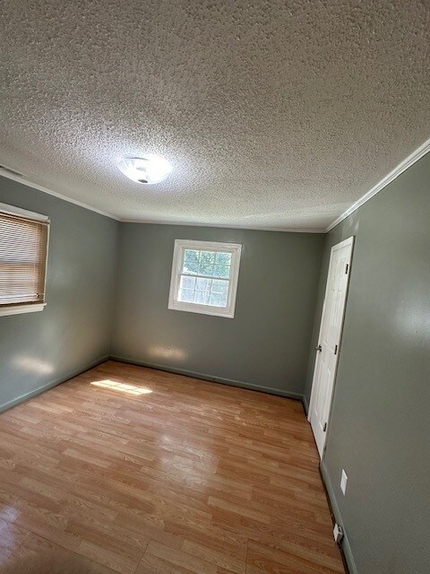 Foto del edificio - 320 Whitfield Dr