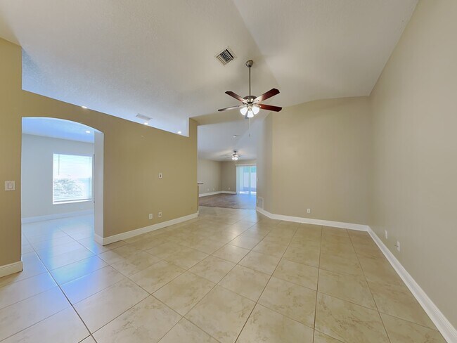 Building Photo - 4940 Manchester Dr