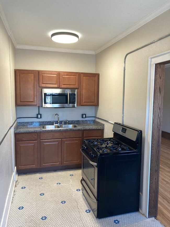 Interior Photo - Ingersoll Flats