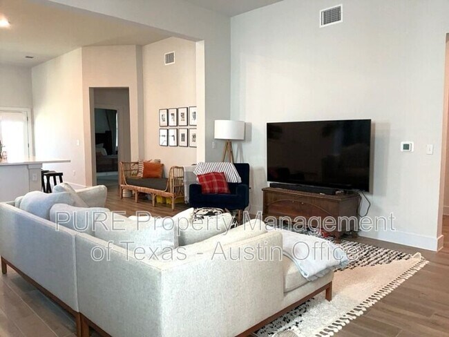 Building Photo - 8600 Cumbrae Ln