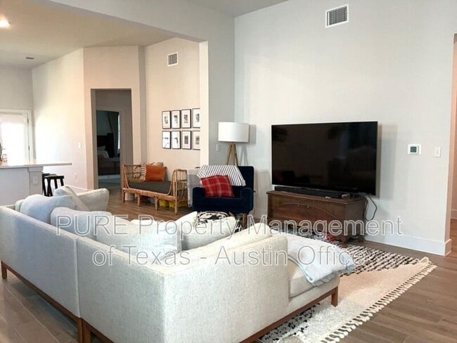 Foto del edificio - 8600 Cumbrae Ln