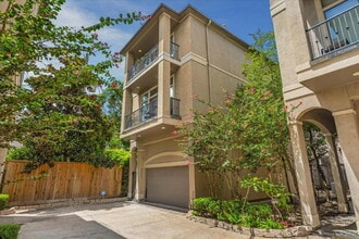 Building Photo - 6830 Staffordshire Blvd