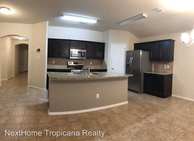 Building Photo - 4 br, 2 bath House - 5403 Laustin LN