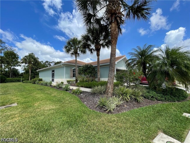Building Photo - 10640 Camarelle Cir