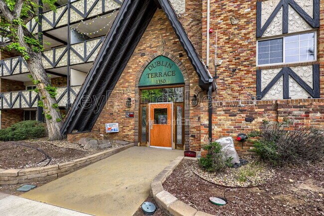 Photo - 1350 Josephine St Apartment