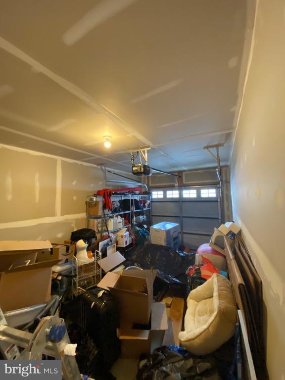 Foto del edificio - 7530 Daybreak Dr