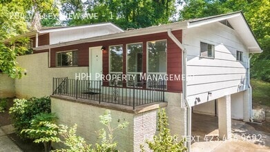 Building Photo - 204 Valley View Ave