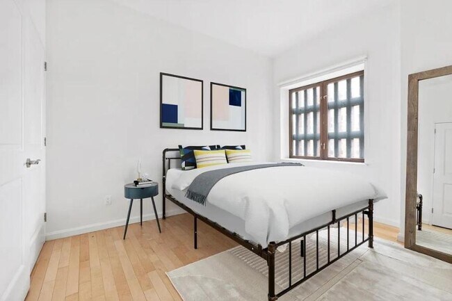 Building Photo - 1 bedroom in NEW YORK NY 10004