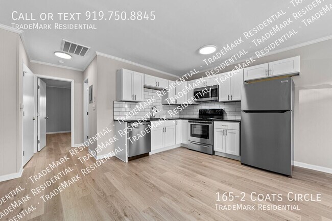 Foto del edificio - 165-2 Coats Circle-