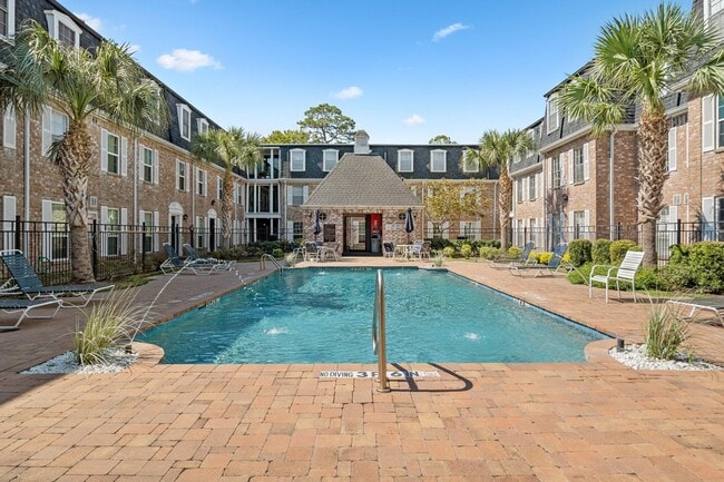 Foto del edificio - 355 N Post Oak Ln