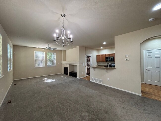 Building Photo - 3903 Rock Creek Dr
