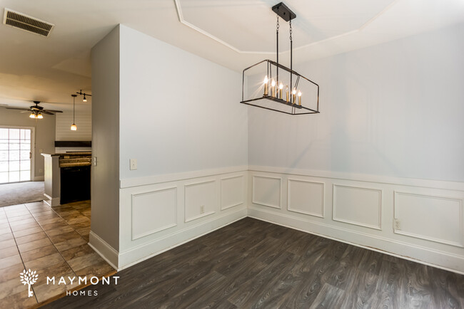 Foto del edificio - 948 Redwood Dr NW