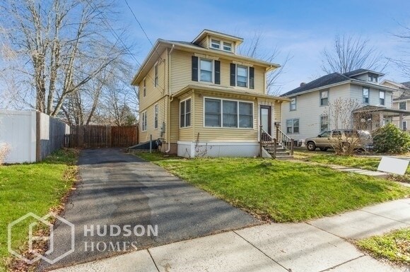 Building Photo - NOW AVAILABLE! 37 Evergreen Ave a, Middlet...