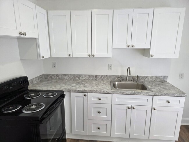 Building Photo - 905 Clifford Brown Walk