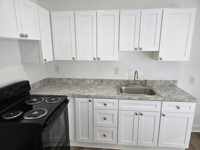 Foto del edificio - 905 Clifford Brown Walk