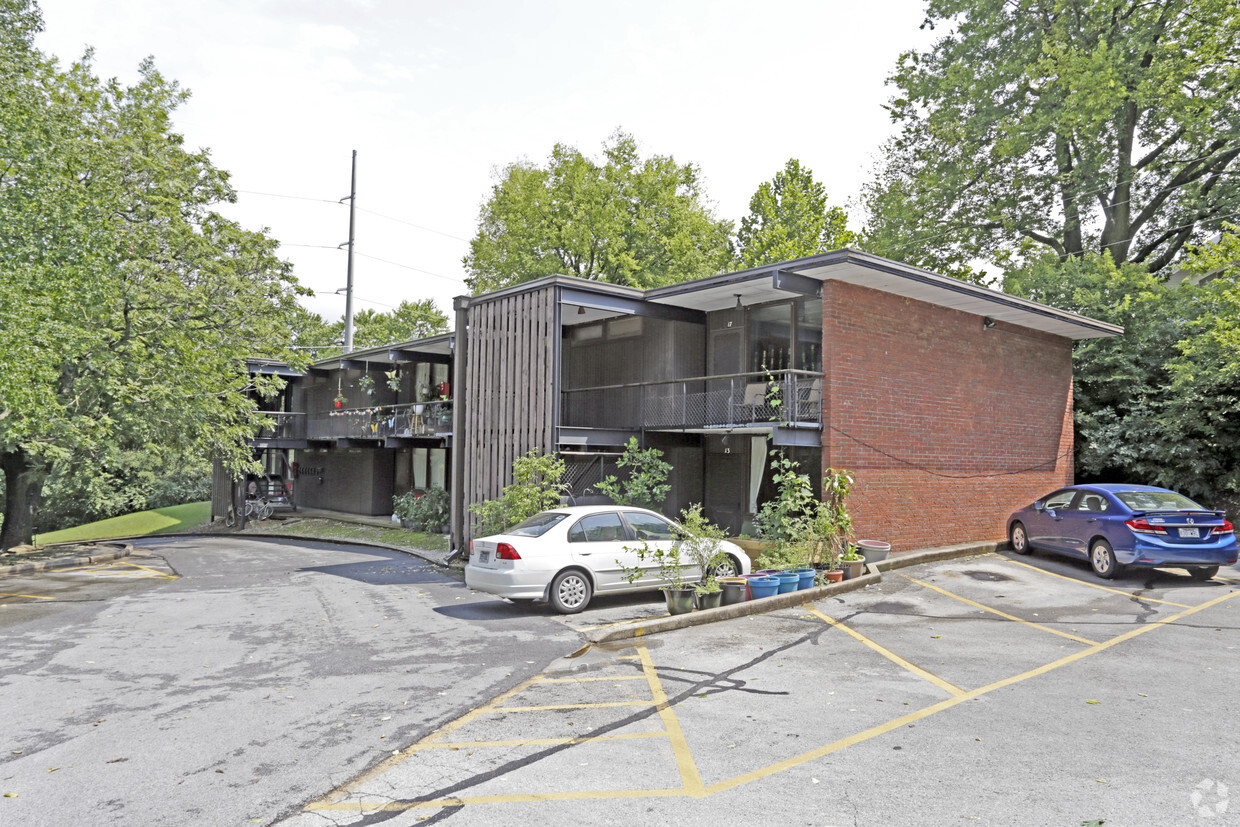 Building Photo - Beverley Manor Apartments