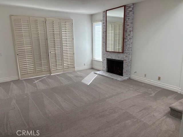 Building Photo - 2124 Woodbriar Ct