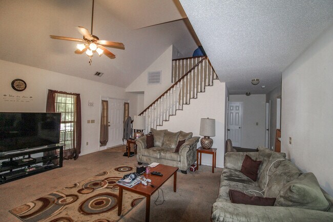 Foto del edificio - 802 N Taylor Ct