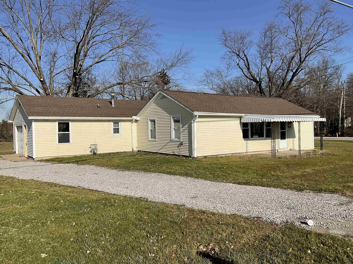 Primary Photo - 625 E Gump Rd