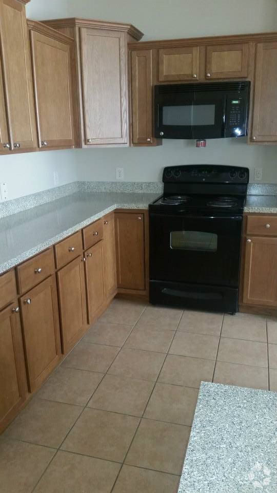 Building Photo - 312 Wrangler Ln