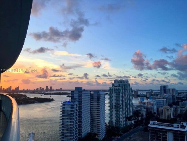 Foto del edificio - 450 Alton Rd