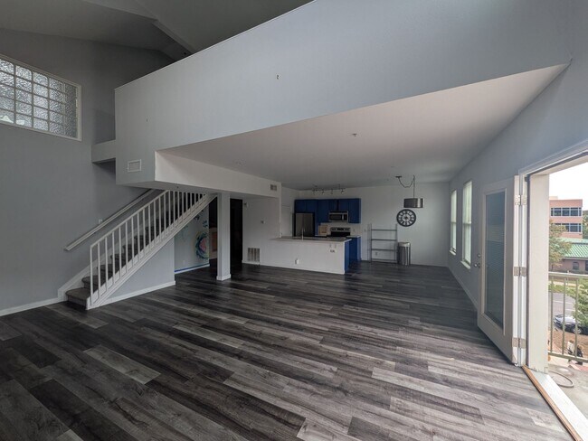 Foto del edificio - 837 E 17th Ave