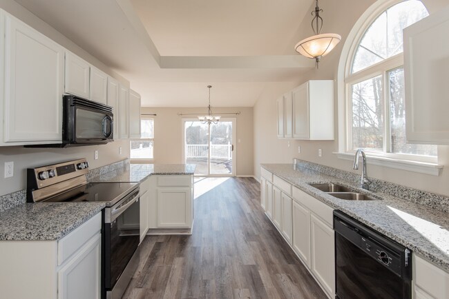 Foto del edificio - 2517 Silver Lake Estates Dr