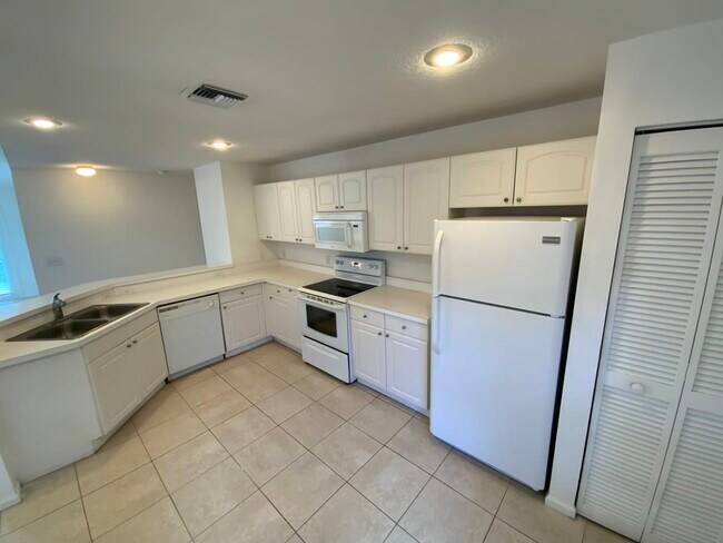Building Photo - 3732 S Lancewood Pl