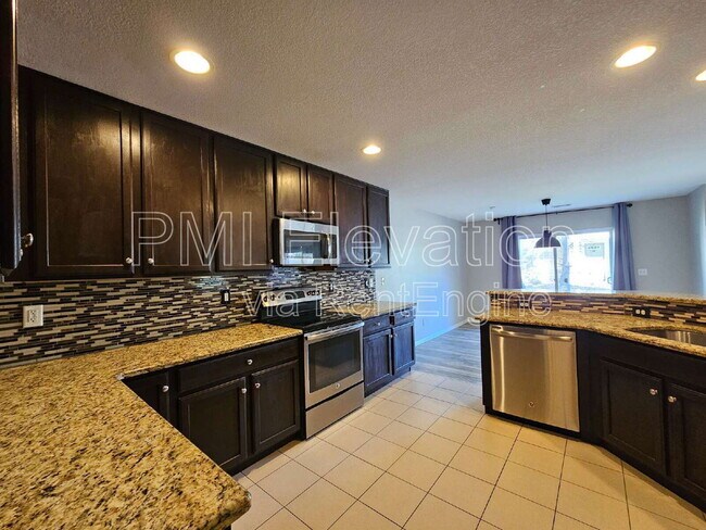 Building Photo - 12832 Mayfair Way