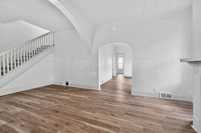 Foto del edificio - 1409 Hamill Ave