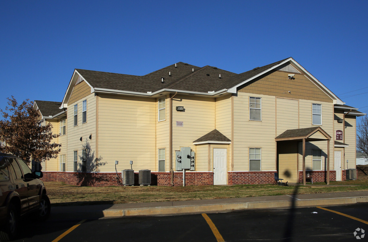 Primary Photo - Spartan Residence Hall