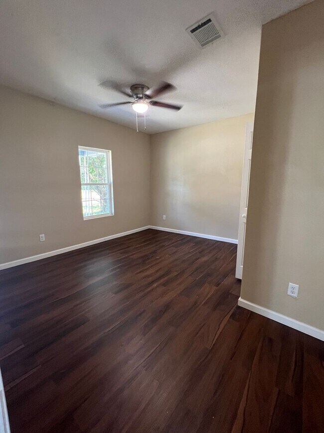 Foto del edificio - Move-in Ready 3/1 in Port Arthur