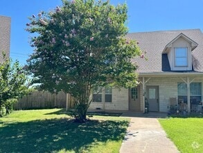 Building Photo - 220 Sandstone Dr