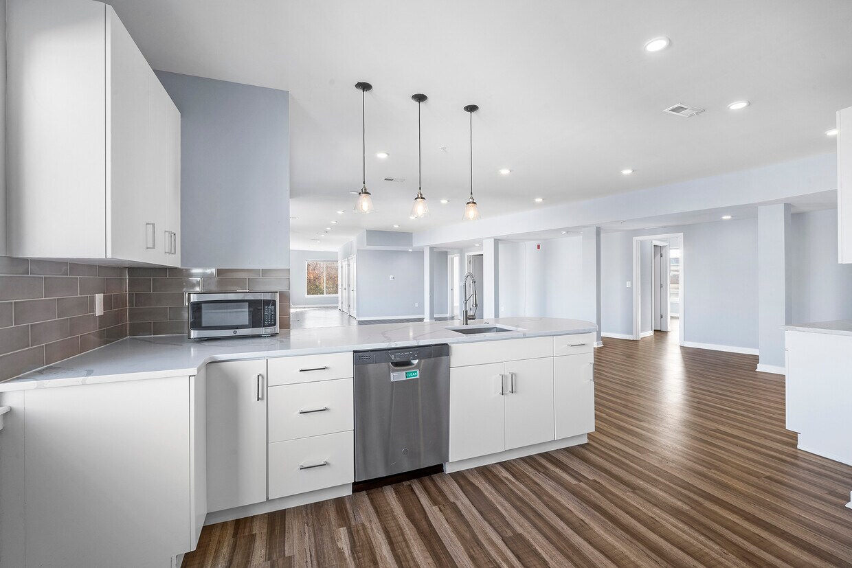 Foto principal - 1352 N 27th St