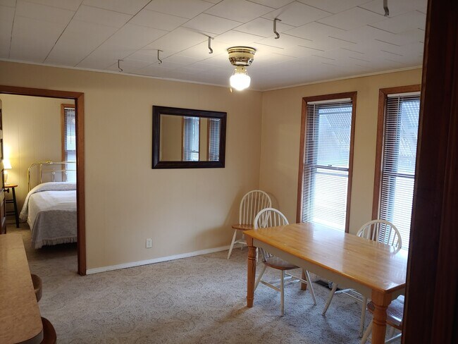 dining room - 1146 Howard St