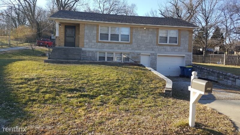 Primary Photo - 3 br, 1.5 bath House - 424 N Jefferson Ave